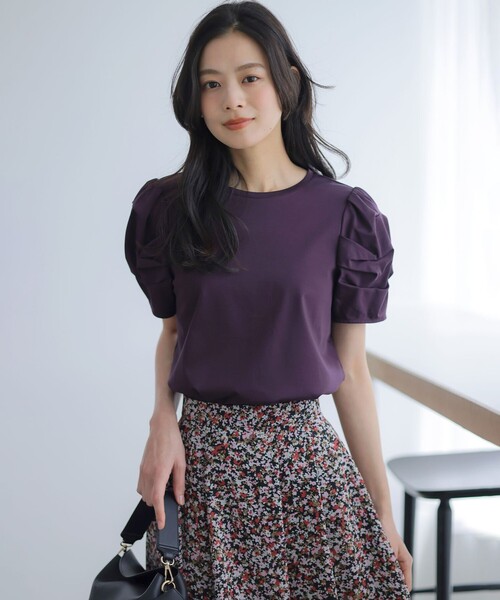組曲 S(クミキョク チイサイサイズ)の「タッチミースムース ボリュームスリーブ カットソー(Tシャツ/カットソー・レディース・ブラック系/ホワイト系/ダークブラウン系・S2)」の3枚目の写真