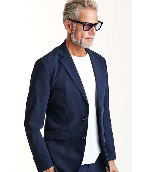 AKM(エイケイエム)の「SWING EASY JACKET (CENTER VENT)(テーラードジャケット・メンズ・ブラック/ネイビー・LARGE)」の3枚目の写真