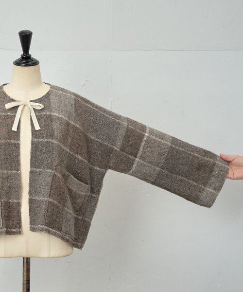 LIVETART(リヴェタート)の「《KHADI&CO》ウールポンチョ(その他アウター・レディース・グレー・MEDIUM)」の2枚目の写真
