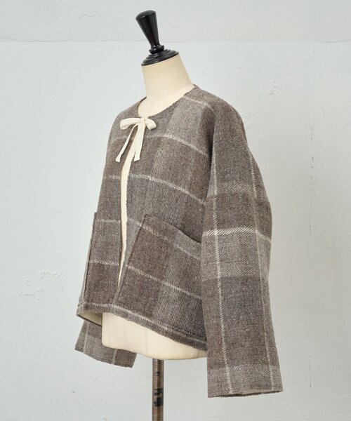 LIVETART(リヴェタート)の「《KHADI&CO》ウールポンチョ(その他アウター・レディース・グレー・MEDIUM)」の3枚目の写真