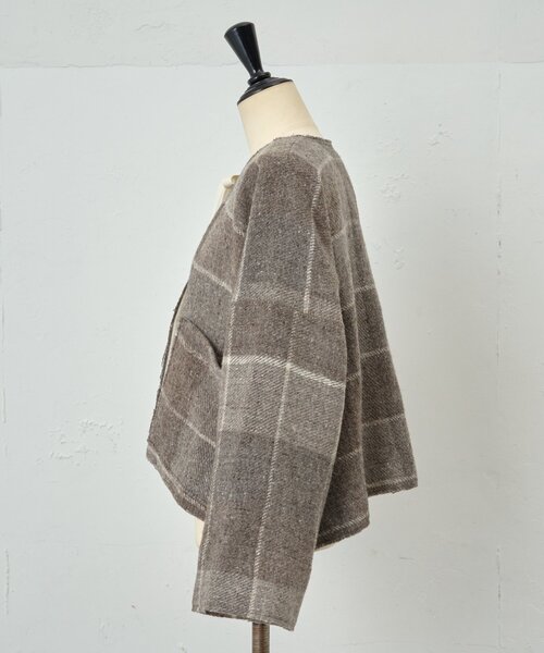 LIVETART(リヴェタート)の「《KHADI&CO》ウールポンチョ(その他アウター・レディース・グレー・MEDIUM)」の4枚目の写真