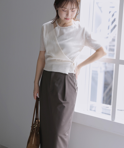 La TOTALITE（ラトータリテ）の「FLEK/フレック ショルダーカットアウトニットトップス（ニット/セーター・レディース・ブラック/アイボリー・FREE）」の7枚目の写真