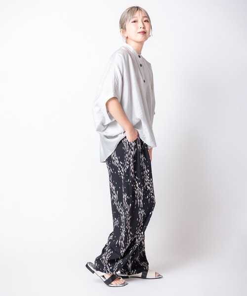 OSMOSIS(オズモーシス)の「プリントタックパンツ(その他パンツ・レディース・マスタード/ブラック系その他/ブラック×グリーン・ONE SIZE)」の7枚目の写真