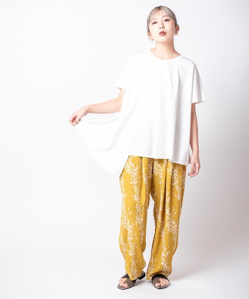OSMOSIS(オズモーシス)の「プリントタックパンツ(その他パンツ・レディース・マスタード/ブラック系その他/ブラック×グリーン・ONE SIZE)」の14枚目の写真