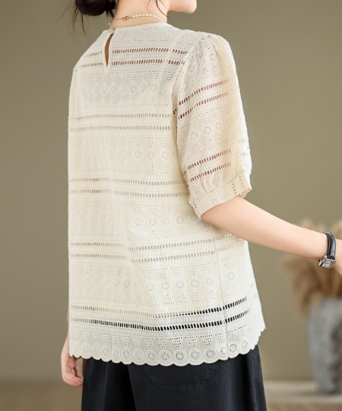 LUCPY（ラクピー）の「スカラップレースコットンブラウス（シャツ/ブラウス・レディース・ホワイト・XX-LARGE/X-LARGE/LARGE/MEDIUM）」の3枚目の写真