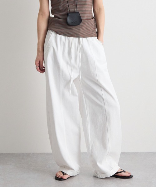 STELLA FISH(ステラフィッシュ)の「イージーワイドチノパン(チノパンツ・レディース・カーキ/ベージュ/ホワイト・MEDIUM/LARGE)」の1枚目の写真
