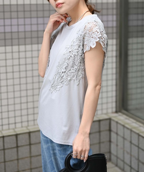 レースドッキングトップス
