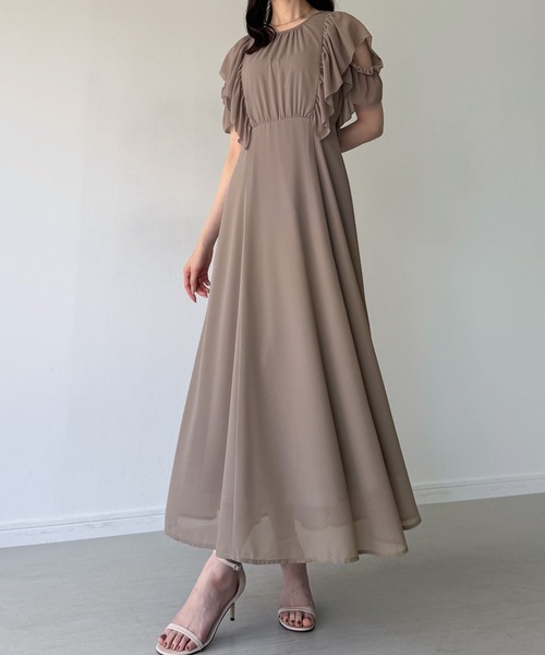 junoah(ジュノア)の「オープンショルダーフレアワンピース(ワンピース・レディース・グレー/チャコール/ライトブルー・LARGE/MEDIUM/SMALL)」の2枚目の写真