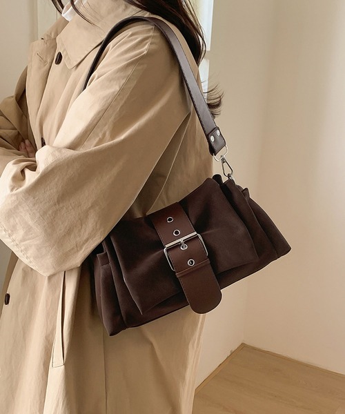 LA VORAGINE(ラ ヴォラジネ)の「ベルトフラップデザイン 2WAYショルダーバッグ(ショルダーバッグ・レディース・Black/A/BROWN・FREE)」の22枚目の写真