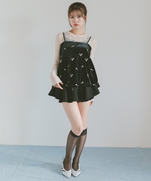 VANNIE U（ヴァニーユー）の「フラワー刺繍ベロアキャミビスチェ（キャミソール・レディース・ブラック・FREE）」の7枚目の写真
