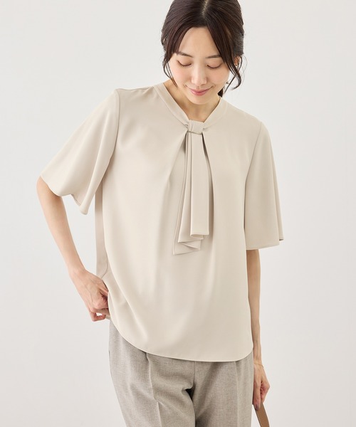 ROPE' PICNIC（ロペピクニック）の「メタルパーツ フロント フリル タイ ハーフスリーブ ブラウス（シャツ/ブラウス・レディース・サックスブルー/ベージュ/チャコールグレー/ホワイト・M/L）」の20枚目の写真
