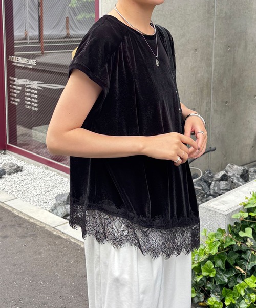 COLLAGE GALLARDAGALANTE（コラージュガリャルダガランテ）の「レースドッキングベロアシアーTシャツ/ZOZO限定（Tシャツ/カットソー・レディース・ブラウン/ブラック・FREE）」の17枚目の写真