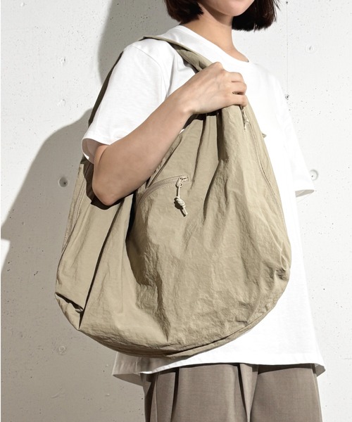 CALIFORNIA OUTFITTERS(カリフォルニア アウトフィッターズ)の「6C53 マルチポケット ワンショルダーバッグ(トートバッグ・メンズ・レッド/ブラック/ブラウン/ベージュ・ONESIZE)」の1枚目の写真