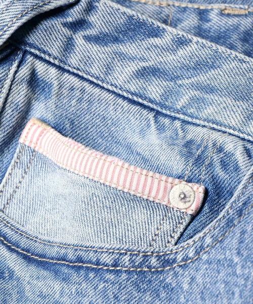 PS Paul Smith(ピーエスポールスミス)の「ミックスアップ ルーズフィット ジーンズ / 262100 600ZM(デニムパンツ・メンズ・ライトブルー・X-LARGE/LARGE/MEDIUM/SMALL)」の4枚目の写真
