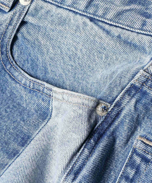 PS Paul Smith(ピーエスポールスミス)の「ミックスアップ ルーズフィット ジーンズ / 262100 600ZM(デニムパンツ・メンズ・ライトブルー・X-LARGE/LARGE/MEDIUM/SMALL)」の5枚目の写真