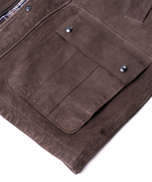 EDINBURGH CLUB(エディンバラクラブ)の「LAMB NUBUCK WASHING HUNTING JACKET (D/BROWN)(ミリタリージャケット・メンズ・ダークブラウン・MEDIUM/SMALL)」の8枚目の写真