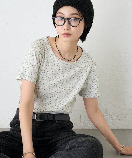CIAOPANIC TYPY(チャオパニックティピー)の「ZOZO限定花柄アイレットTee(Tシャツ/カットソー・レディース・ホワイト/ブラック/オフホワイト/グレー・ONE SIZE)」の2枚目の写真