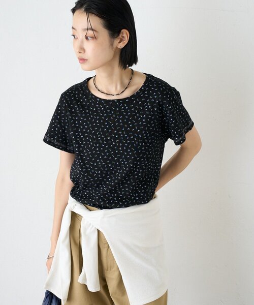 CIAOPANIC TYPY(チャオパニックティピー)の「ZOZO限定花柄アイレットTee(Tシャツ/カットソー・レディース・ホワイト/ブラック/オフホワイト/グレー・ONE SIZE)」の3枚目の写真