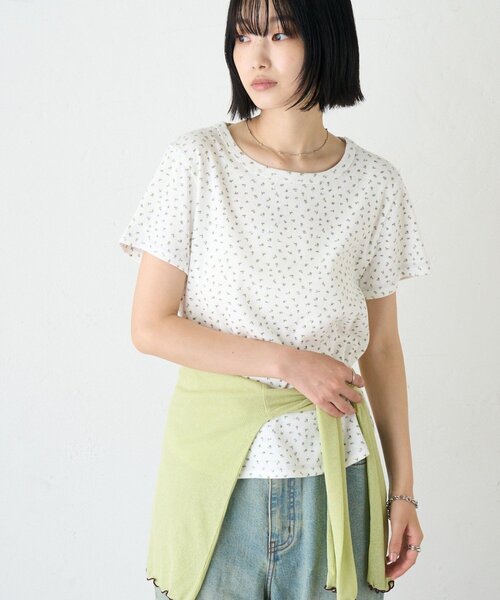 CIAOPANIC TYPY(チャオパニックティピー)の「ZOZO限定花柄アイレットTee(Tシャツ/カットソー・レディース・ホワイト/ブラック/オフホワイト/グレー・ONE SIZE)」の6枚目の写真