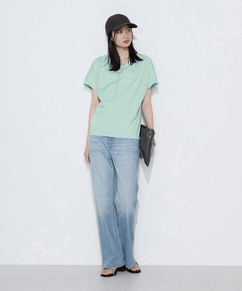 Gabardine K.T(ギャバジンケーティー)の「〔 +サイズ 〕 プレーティング天竺 ゆったりプルオーバー(Tシャツ/カットソー・レディース・ミント・13号)」の3枚目の写真