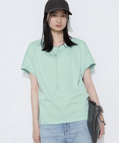 Gabardine K.T(ギャバジンケーティー)の「〔 +サイズ 〕 プレーティング天竺 ゆったりプルオーバー(Tシャツ/カットソー・レディース・ミント・13号)」の4枚目の写真