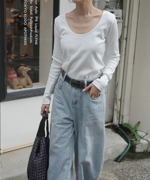 SallyLunn（サリーラン）の「【MARINA×SallyLunn】着回し自在なマルチway！アメリカンスリーブタンク付きリブトップス（Tシャツ/カットソー・レディース・オフホワイト/ブラック・FREE）」の11枚目の写真
