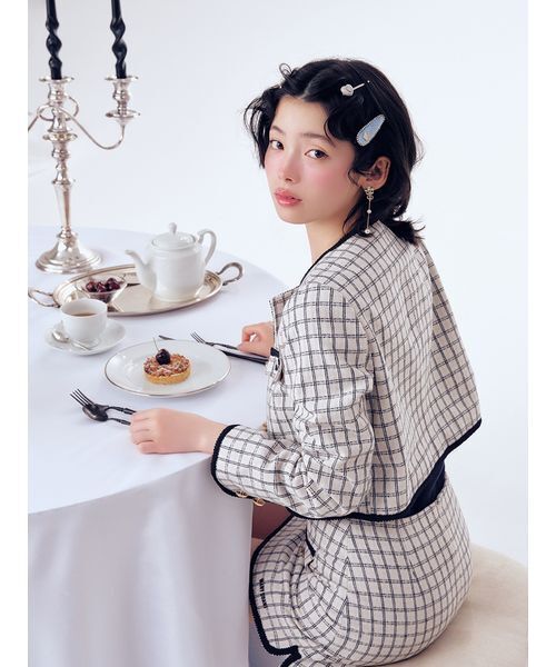 LILY BROWN(リリーブラウン)の「【LILY BROWN×MARY QUANT】ダブルボタンジャケット(ノーカラージャケット・レディース・ブラック/ブラウン/オフホワイト・F)」の7枚目の写真