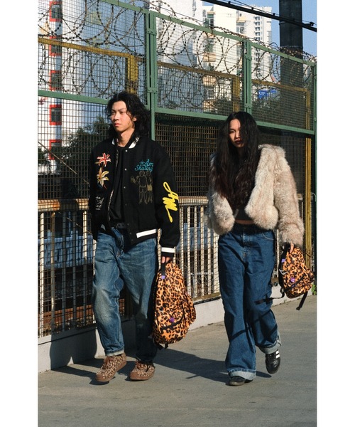 OFFWINTER（オフウィンター）の「【OFFWINTER】レオパード ロケットバックパック 9インチ（スペースシリーズ）（バックパック/リュック・メンズ・レオパード/アニマル・SMALL）」の7枚目の写真