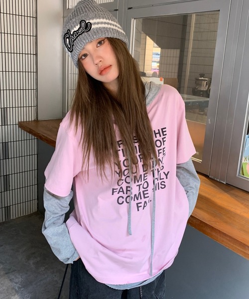 CHEER(チアー)の「英字ロゴ レイヤード風フード付きロンT / ビッグシルエット パーカードッキングTシャツ(Tシャツ/カットソー・レディース・イエロー/ピンク・FREE)」の10枚目の写真