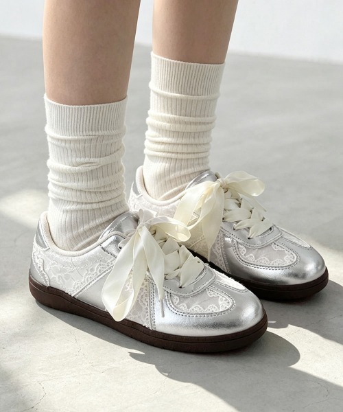 Miniministore(ミニミニストア)の「リボンレース厚底スニーカー バレエコア靴(スニーカー・レディース・シルバー/ライトグレー・22.5cm/23.0cm/23.5cm/24.0cm/24.5cm)」の6枚目の写真
