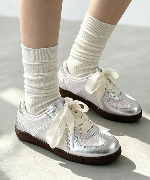 Miniministore(ミニミニストア)の「リボンレース厚底スニーカー バレエコア靴(スニーカー・レディース・シルバー/ライトグレー・22.5cm/23.0cm/23.5cm/24.0cm/24.5cm)」の3枚目の写真