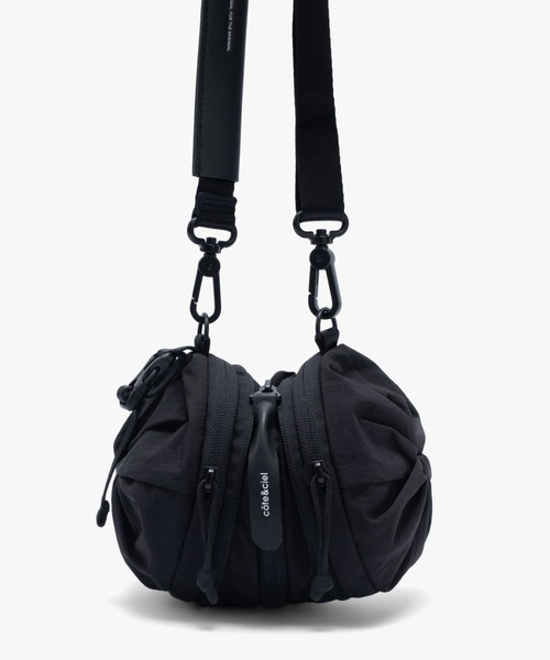 Cote&Ciel(コートエシエル)の「【cote&ciel/コートエシエル】 VIKOS S Smooth Black / ミニショルダーバッグ 拡張(ショルダーバッグ・メンズ・ブラック・FREE)」の14枚目の写真