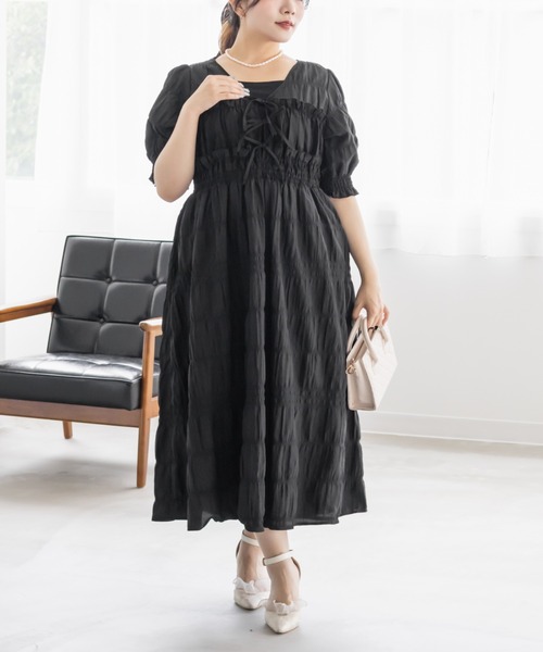 CLETTE(クレット)の「フロントリボンプリーツワンピース(ワンピース・レディース・ブラック/グレー/ワイン・LL/3L/4L)」の5枚目の写真