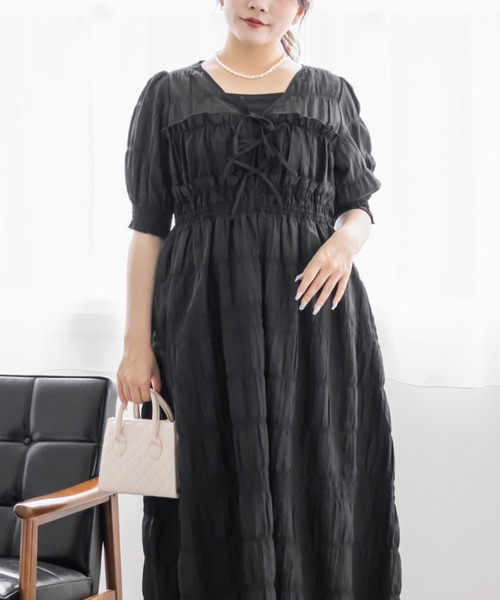 CLETTE(クレット)の「フロントリボンプリーツワンピース(ワンピース・レディース・ブラック/グレー/ワイン・LL/3L/4L)」の4枚目の写真