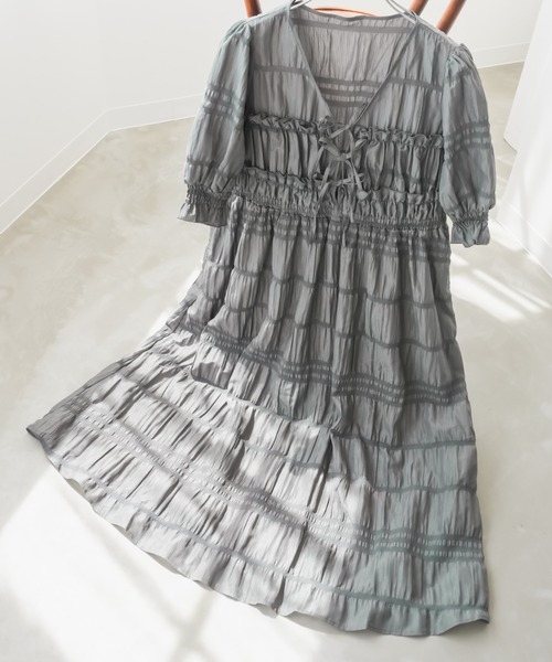 CLETTE(クレット)の「フロントリボンプリーツワンピース(ワンピース・レディース・ブラック/グレー/ワイン・LL/3L/4L)」の17枚目の写真