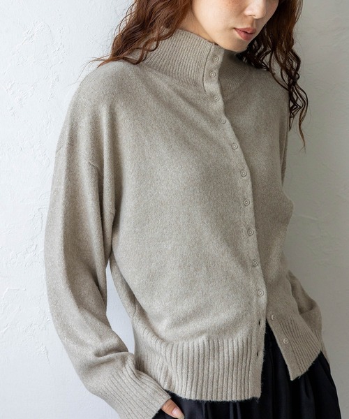 VitaFelice(ヴィータフェリーチェ)の「ハイネックボタンニットトップス(ニット/セーター・レディース・ベージュ系/グレー系/ブラック系/ブラウン系・FREE)」の4枚目の写真