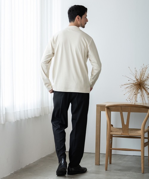 BTZ TOKYO(ビーティーゼットトウキョウ)の「【KAITEKI】暖か起毛ストレッチ モックネック長袖Tシャツ(Tシャツ/カットソー・メンズ・ネイビー/ブラック/チャコールグレー/オフホワイト・LL/S/M/3L/L)」の9枚目の写真