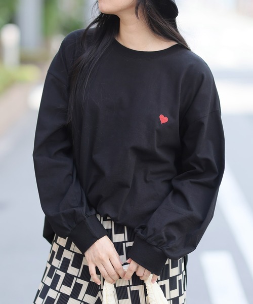A HAPPY MARILYN(アハッピーマリリン)の「【選べる4デザイン×4サイズ】 綿100% 満点 ロング Tシャツ(Tシャツ/カットソー・レディース・ホワイト系3/ブラック系2/ブラック系4/ホワイト系4/ブラック系1/ブラック系3/グレー系1/ホワイト系1/グレー系2・L~LL/3L~4L/5L~6L/7L~8L)」の4枚目の写真