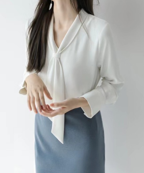 FLINEA(フリネア)の「エレガント長袖ブラウス(シャツ/ブラウス・レディース・ホワイト/ネイビー/ピンク/ブルー/ブルーグレー・FREE)」の1枚目の写真