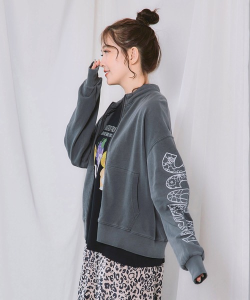 ScoLar(スカラー)の「163624:スカラーピース柄 ピグメント染めカーディガン(Tシャツ/カットソー・レディース・チャコールグレー/ネイビー/ブラウン・M)」の17枚目の写真