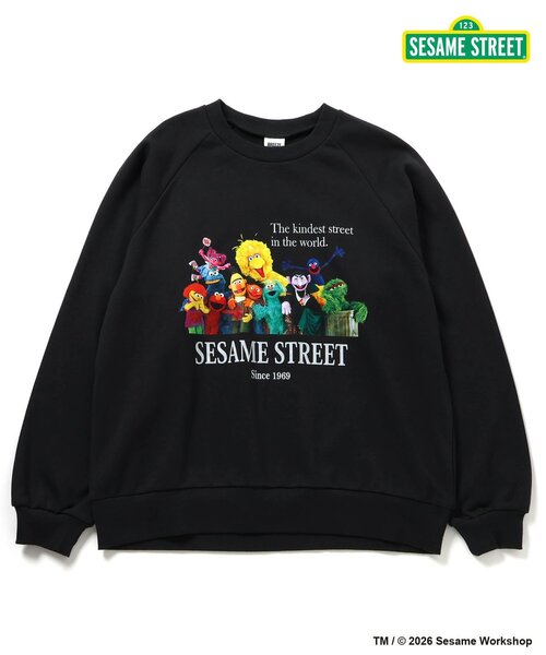 SESAME STREET(セサミストリート)の「【リンク】SESAME STREET フォトアートトレーナー(スウェット・レディース・アイボリー/チャコール・LARGE/MEDIUM)」の4枚目の写真