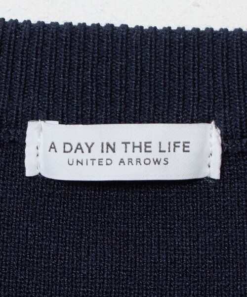 A DAY IN THE LIFE UNITED ARROWS（アデイインザライフユナイテッドアローズ）の「レイヤードスリーブ クルーネックニット ‐ウォッシャブル‐＜A DAY IN THE LIFE＞（ニット/セーター・レディース・グレー系/ネイビー/ブラック/ダークブラウン・FREE）」の15枚目の写真