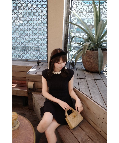 MISTREASS（ミストレアス）の「Flower Trim Knit Mini Dress（ワンピース・レディース・グレー/ブラック・FREE）」の21枚目の写真