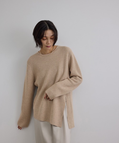 SALON adam et rope'(サロン アダム エ ロペ)の「ウール片畦シャイニークルーネックプルオーバー(ニット/セーター・レディース・ベージュ/グレー・FREE)」の8枚目の写真