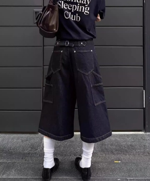 Ritzy（リッツィー）の「ハイウエストデニムワイドクロップドパンツ（デニムパンツ・レディース・ブラック・S/M/L/XL）」の4枚目の写真