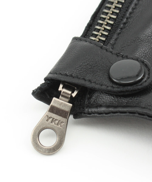 BEAMS（ビームス）の「BEAMS / レザーサイドジップグローブ（手袋・メンズ・ブラック/ブラウン・ONE SIZE）」の3枚目の写真