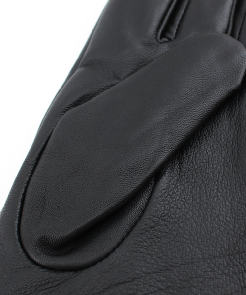 BEAMS（ビームス）の「BEAMS / レザーサイドジップグローブ（手袋・メンズ・ブラック/ブラウン・ONE SIZE）」の6枚目の写真