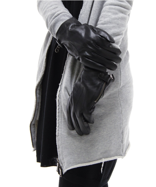 BEAMS（ビームス）の「BEAMS / レザーサイドジップグローブ（手袋・メンズ・ブラック/ブラウン・ONE SIZE）」の7枚目の写真