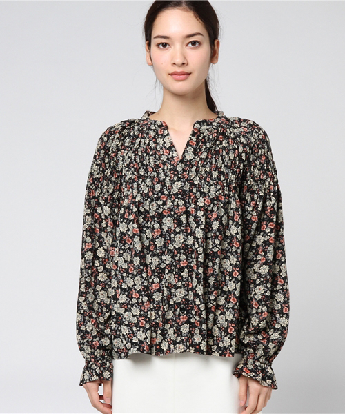 VIS（ビス）の「花柄プリントシャーリングブラウス（シャツ/ブラウス・レディース・ブラック/ワイン/ブルー・FREE）」の13枚目の写真