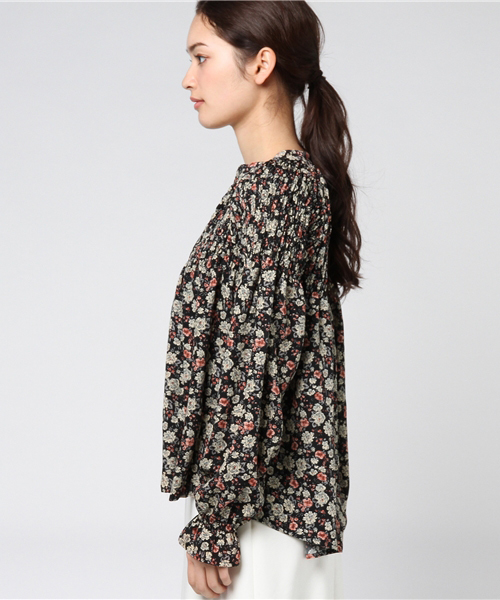 VIS（ビス）の「花柄プリントシャーリングブラウス（シャツ/ブラウス・レディース・ブラック/ワイン/ブルー・FREE）」の14枚目の写真